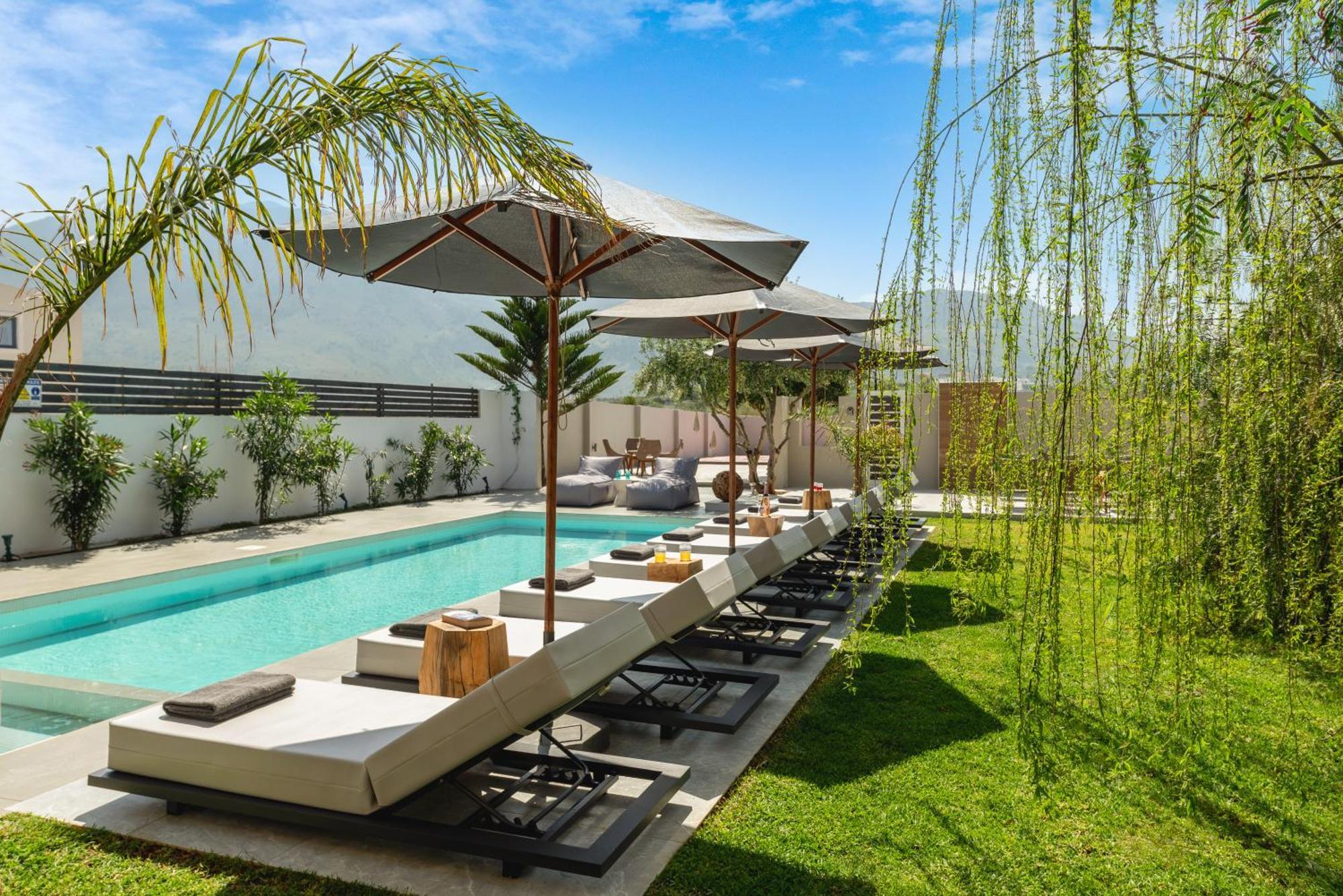 Hypnosis Beachside Villa With Private Heated Pool Georgioupoli Ngoại thất bức ảnh