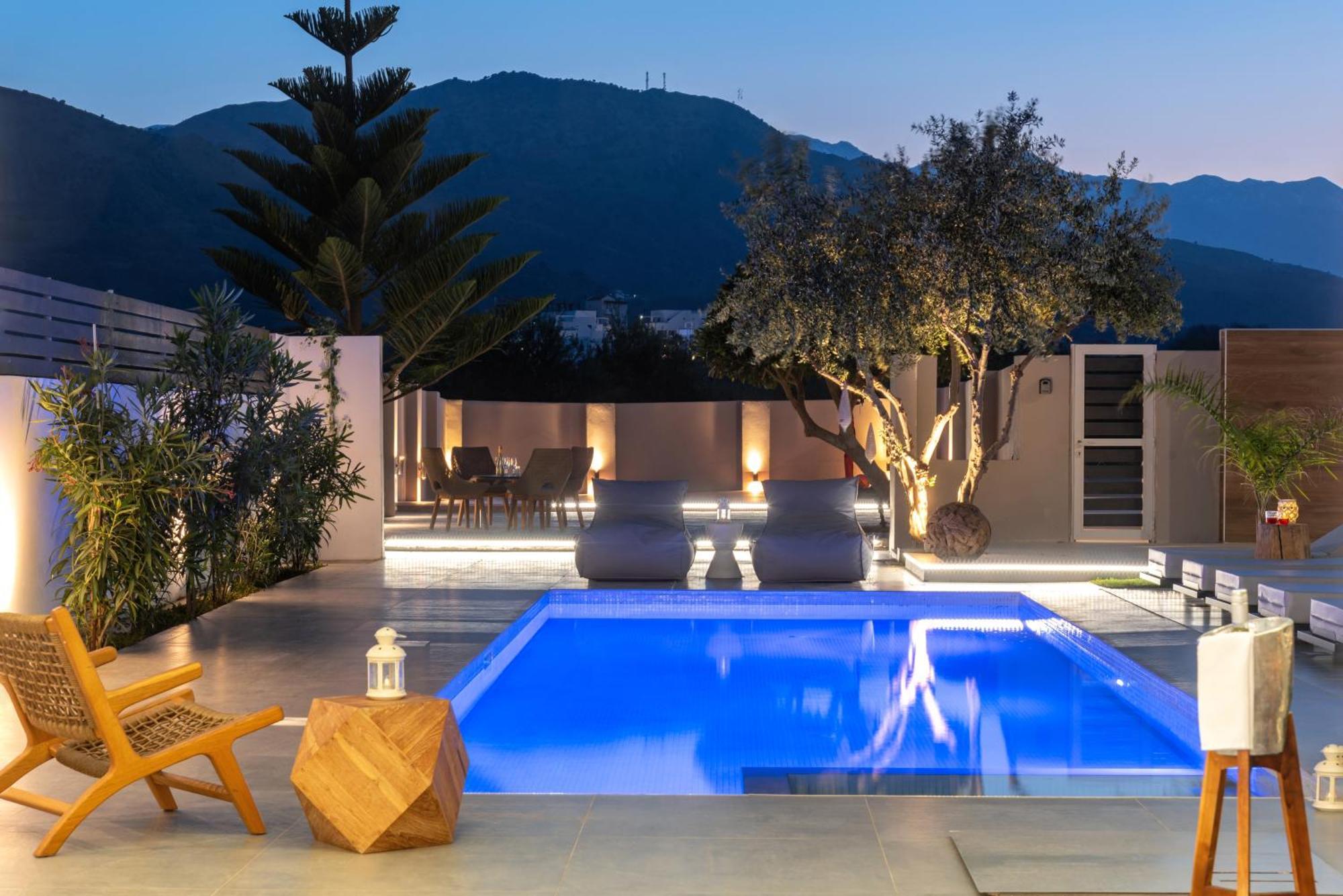Hypnosis Beachside Villa With Private Heated Pool Georgioupoli Ngoại thất bức ảnh